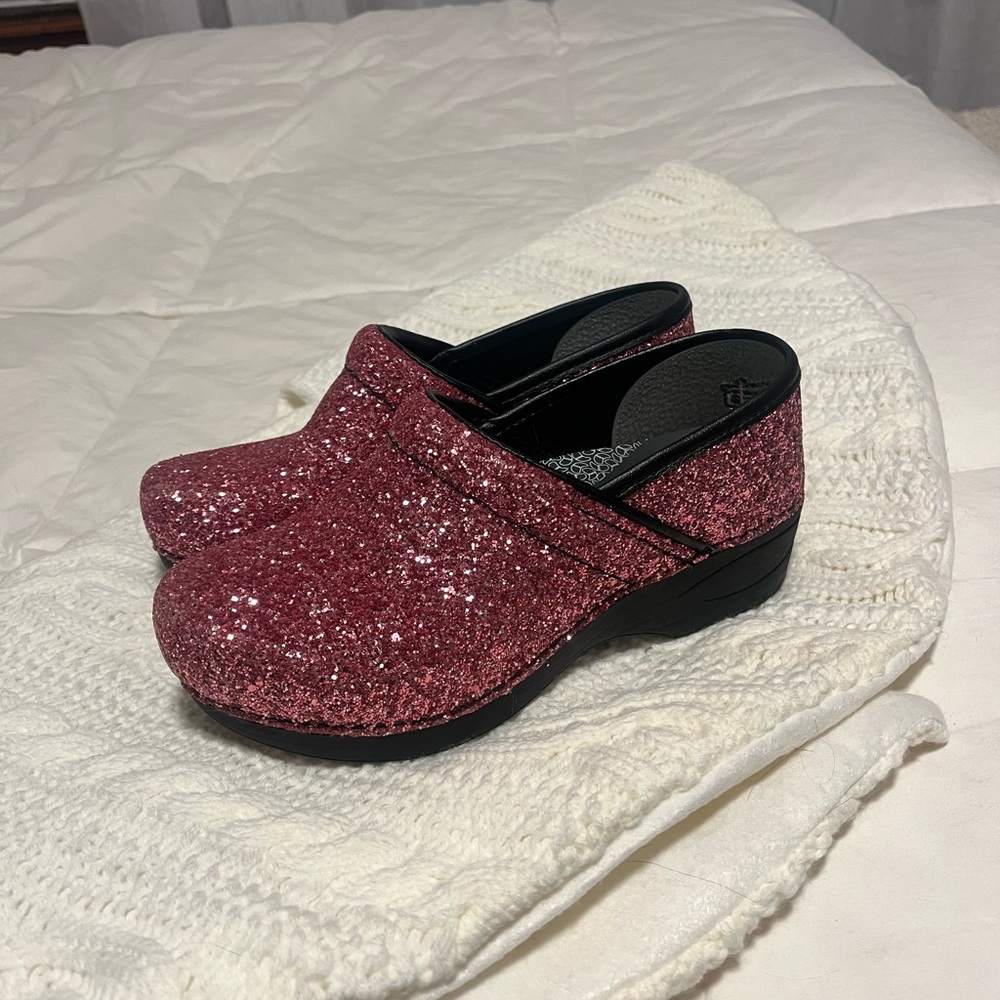 Dansko Glittery Pink Women's clogs
